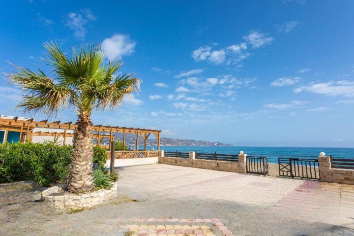 Dionysiasea 1 - Cozy Escape Steps From The Beach! Gazi ภายนอก รูปภาพ