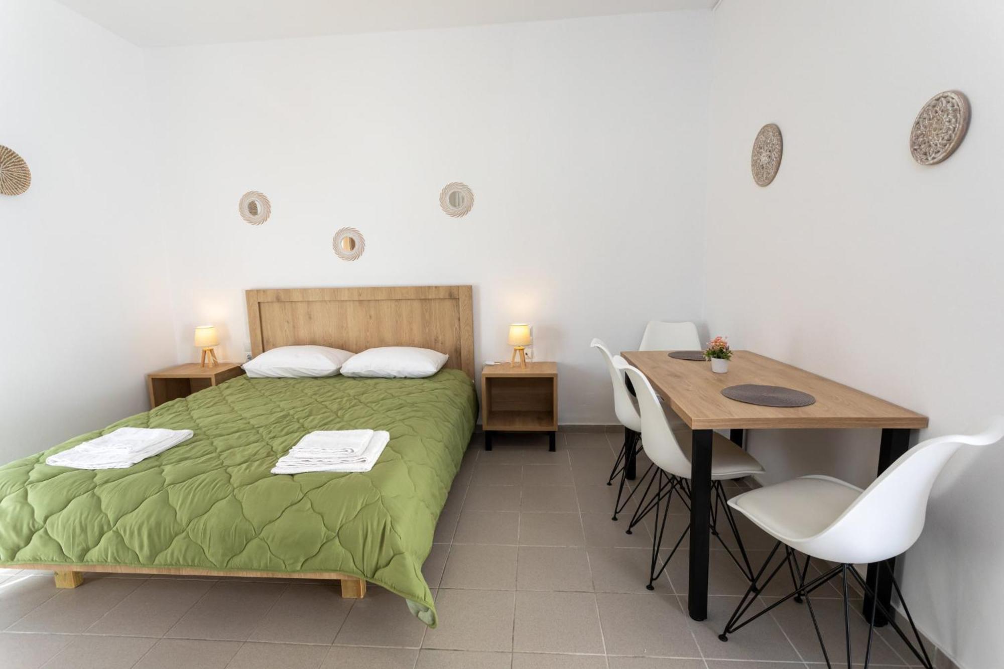 Dionysiasea 1 - Cozy Escape Steps From The Beach! Gazi ภายนอก รูปภาพ