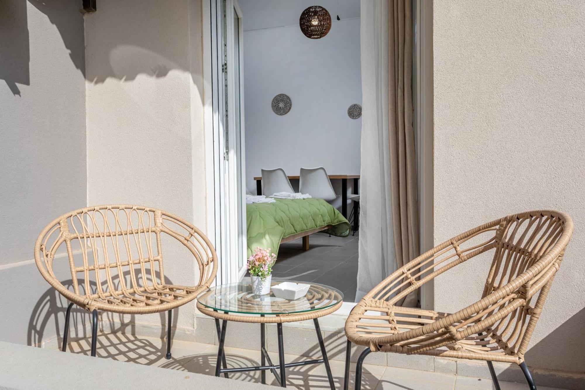 Dionysiasea 1 - Cozy Escape Steps From The Beach! Gazi ภายนอก รูปภาพ